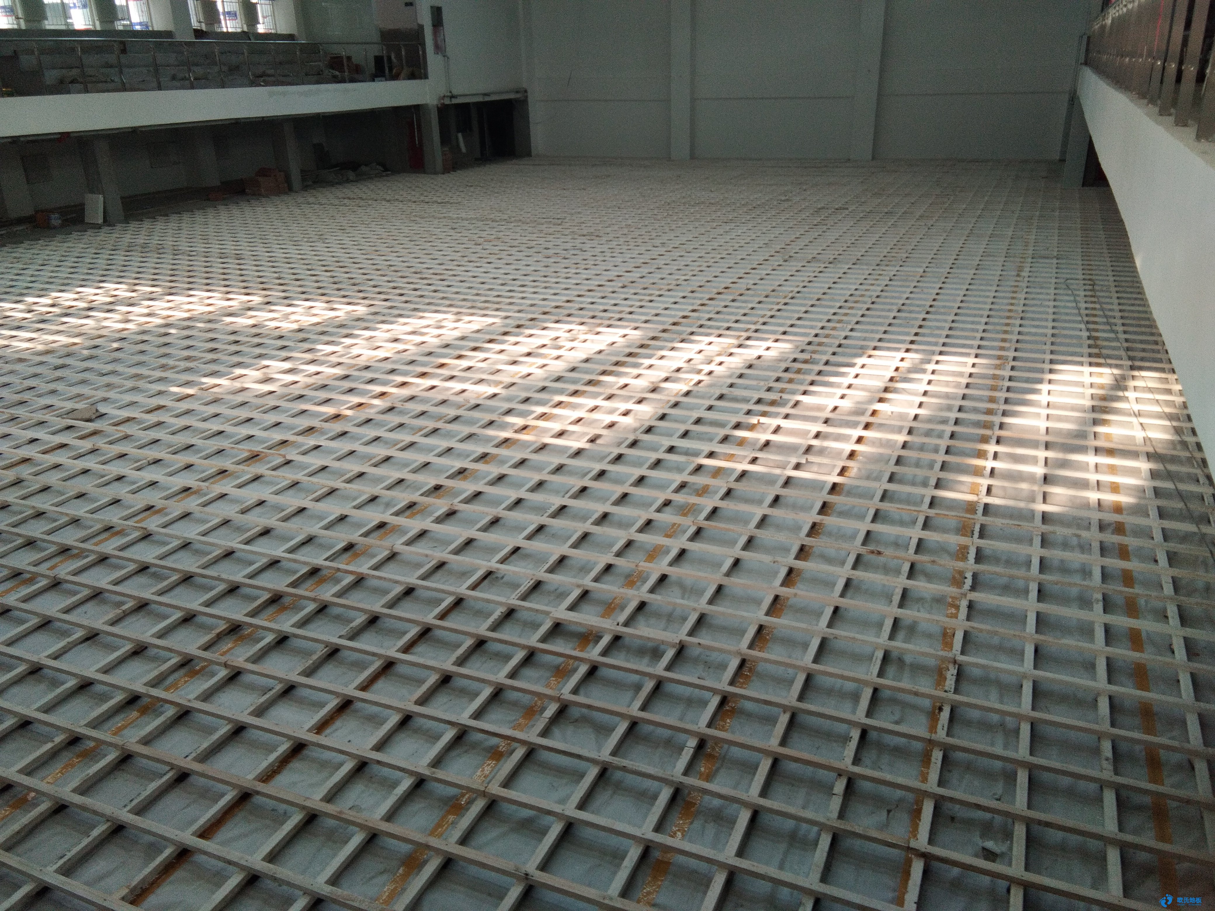 三門峽外國語小學(xué)體育運(yùn)動木地板實(shí)景