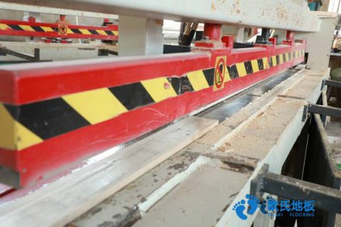 常德學(xué)?；@球場地面