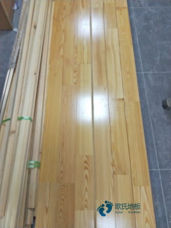 防水運(yùn)動(dòng)場(chǎng)地木地板排名3