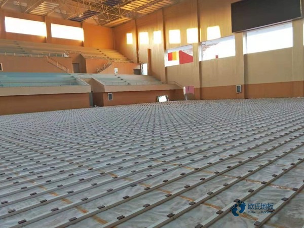 彈性舞臺(tái)木地板較好的2