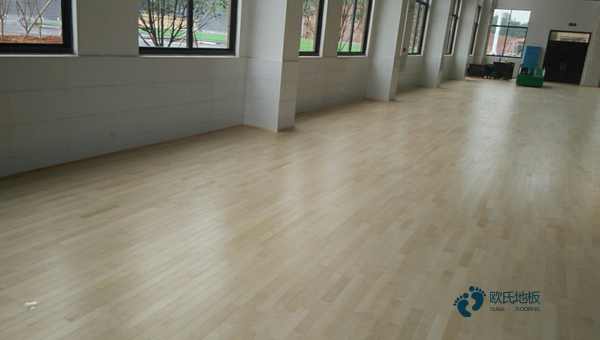 體育地板哪個(gè)牌子性?xún)r(jià)比高1