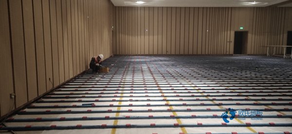 單龍骨運(yùn)動場木地板環(huán)保嗎2