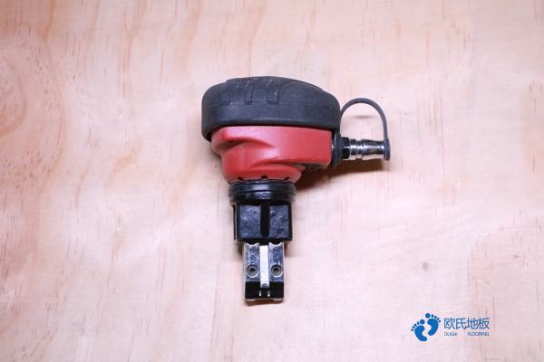 學(xué)?；@球場(chǎng)木地板回彈值2