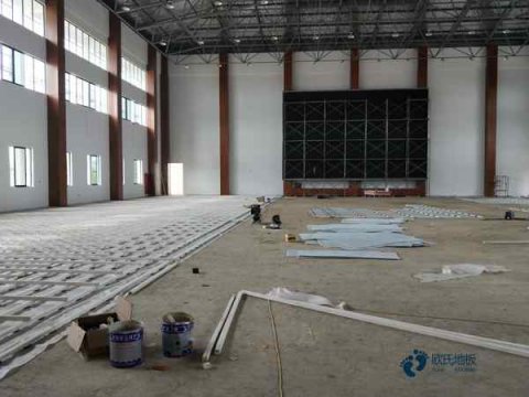 大學(xué)運動地板施工工藝