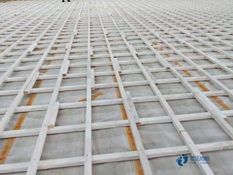 定做運(yùn)動(dòng)場(chǎng)館地板較好的