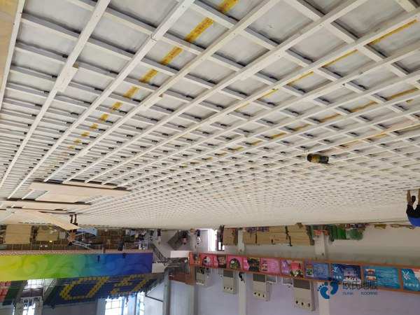 學(xué)?；@球場(chǎng)地地板耐磨層2