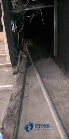 大學(xué)運(yùn)動場地木地板施工流程2