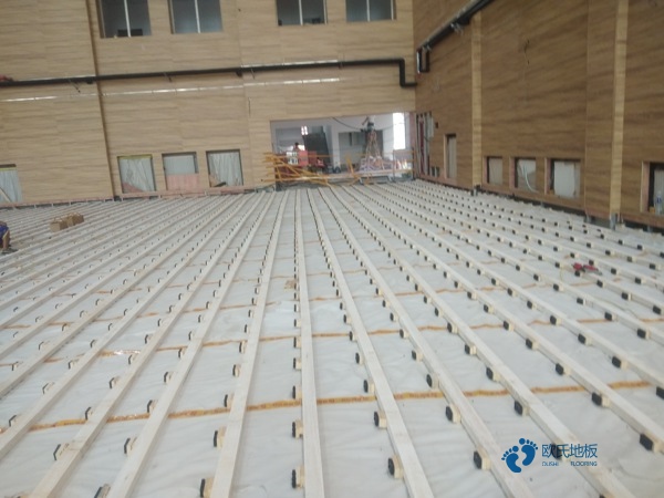 25厚籃球場地板品牌哪個(gè)好2