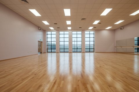 俄勒岡松舞臺體育運(yùn)動木地板品牌